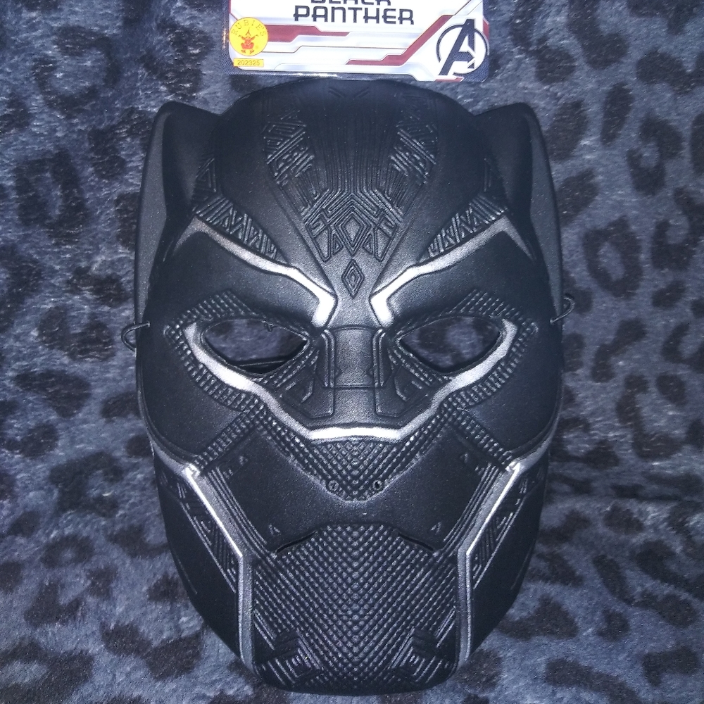 Black panther mask